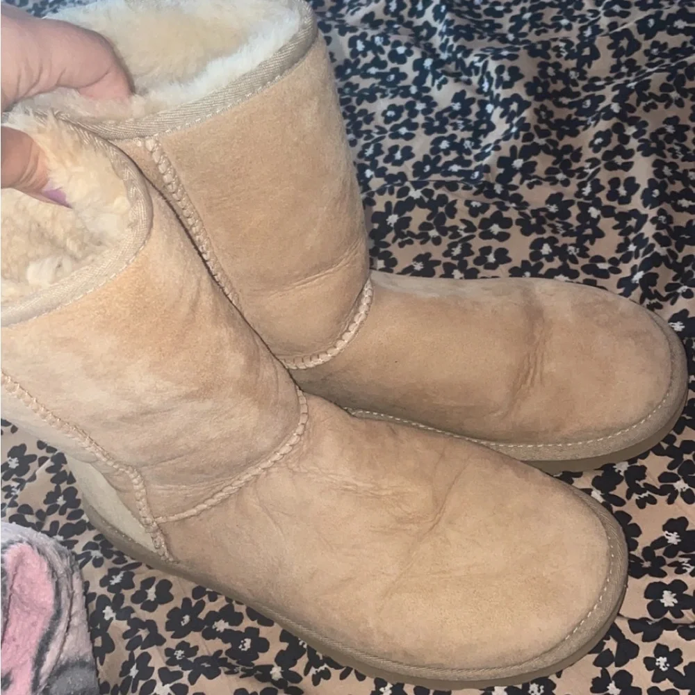 UGG Kids Short Shearling Boots - Sand